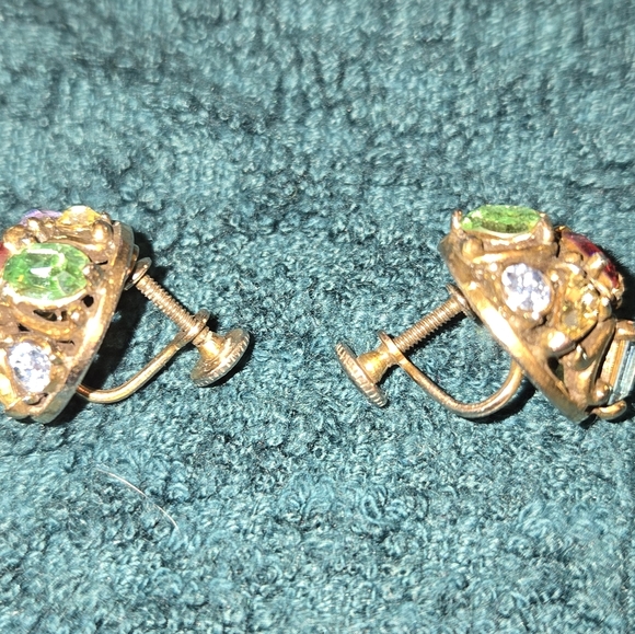 Hollycraft Signed VTG 1953 Multicolored Pastel Rhinestone Screw Back Earrings - Picture 10 of 12